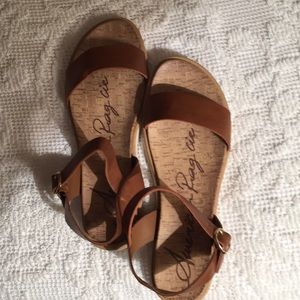 American Tag shoes   Size 9 1/2